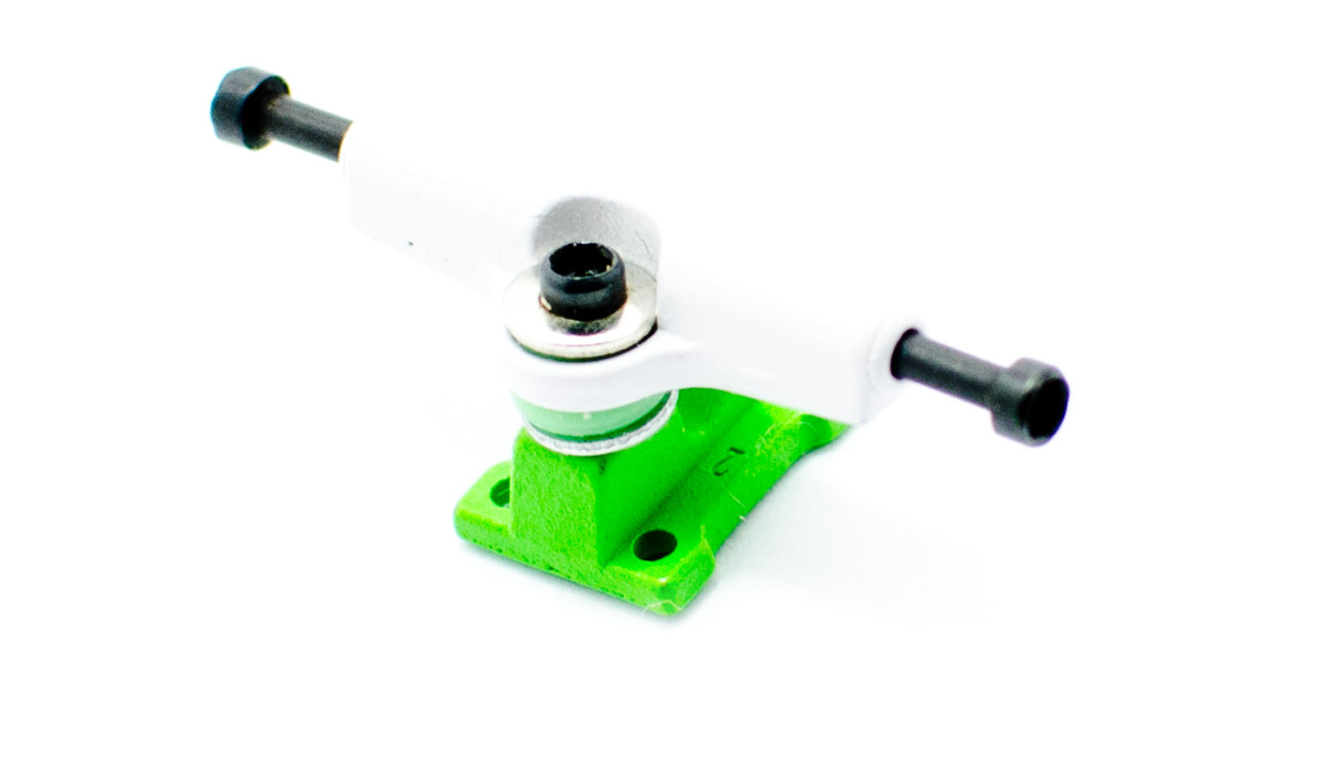 fs-trucks-hex-whitegreen-2