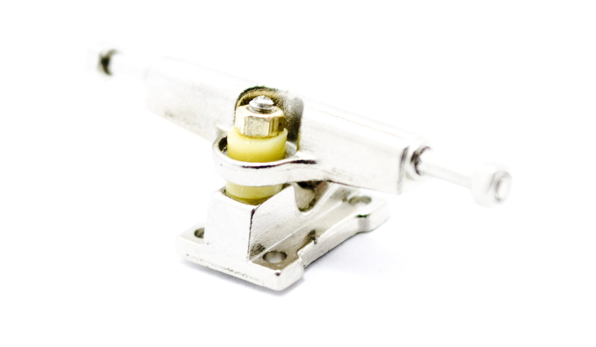 fs-trucks-nut-chrome-2